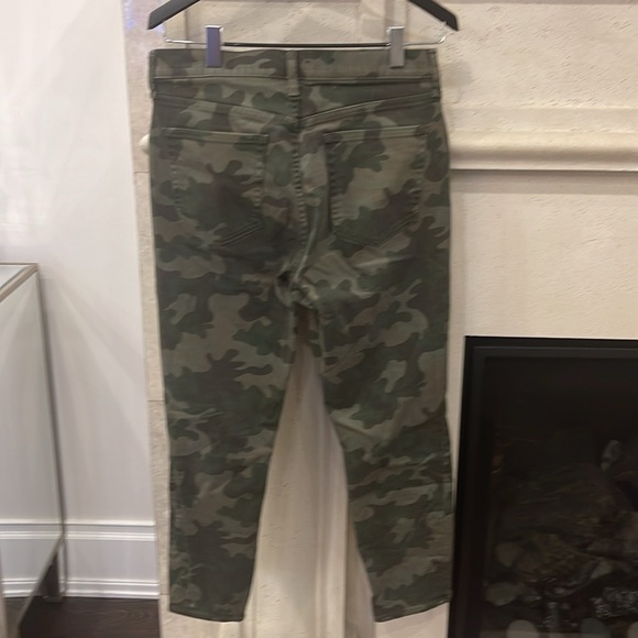 Gap Camo true skinny ankle high rise. Never worn. Size 31/12 regular - Picture 4 of 4
